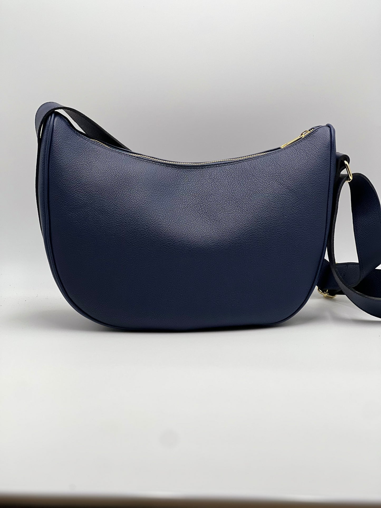 Mezzaluna Vitello Navy