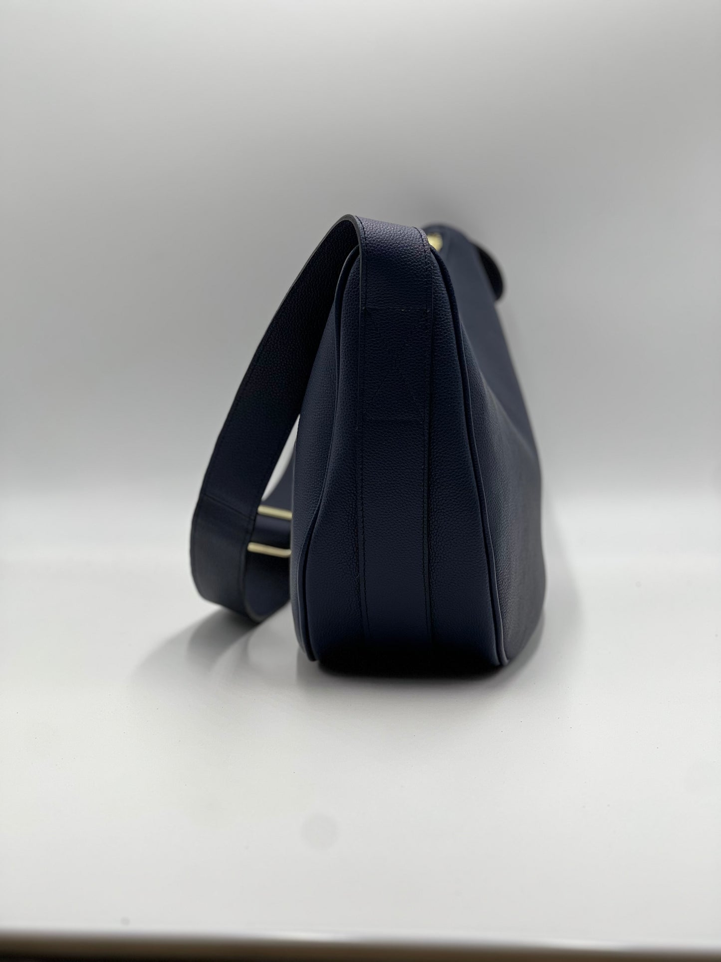 Mezzaluna Vitello Navy